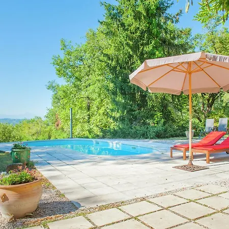 Villa Lavish In With A Swimming Pool *